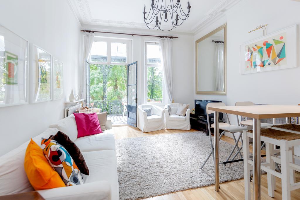 Earls Court Apartments By Basetogo ロンドン エクステリア 写真